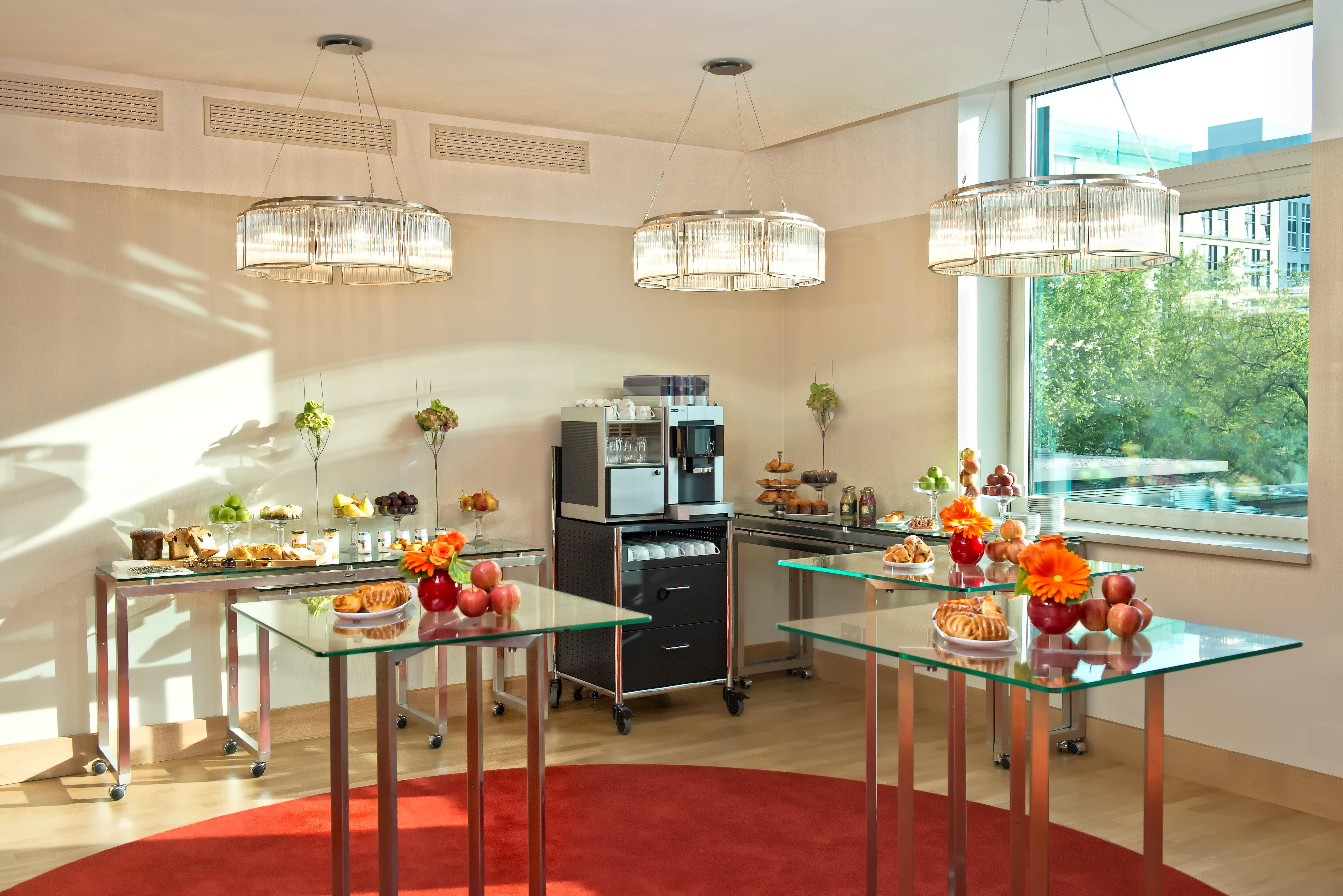 Intercontinental Berlin By Ihg Otel Dış mekan fotoğraf A coffee break