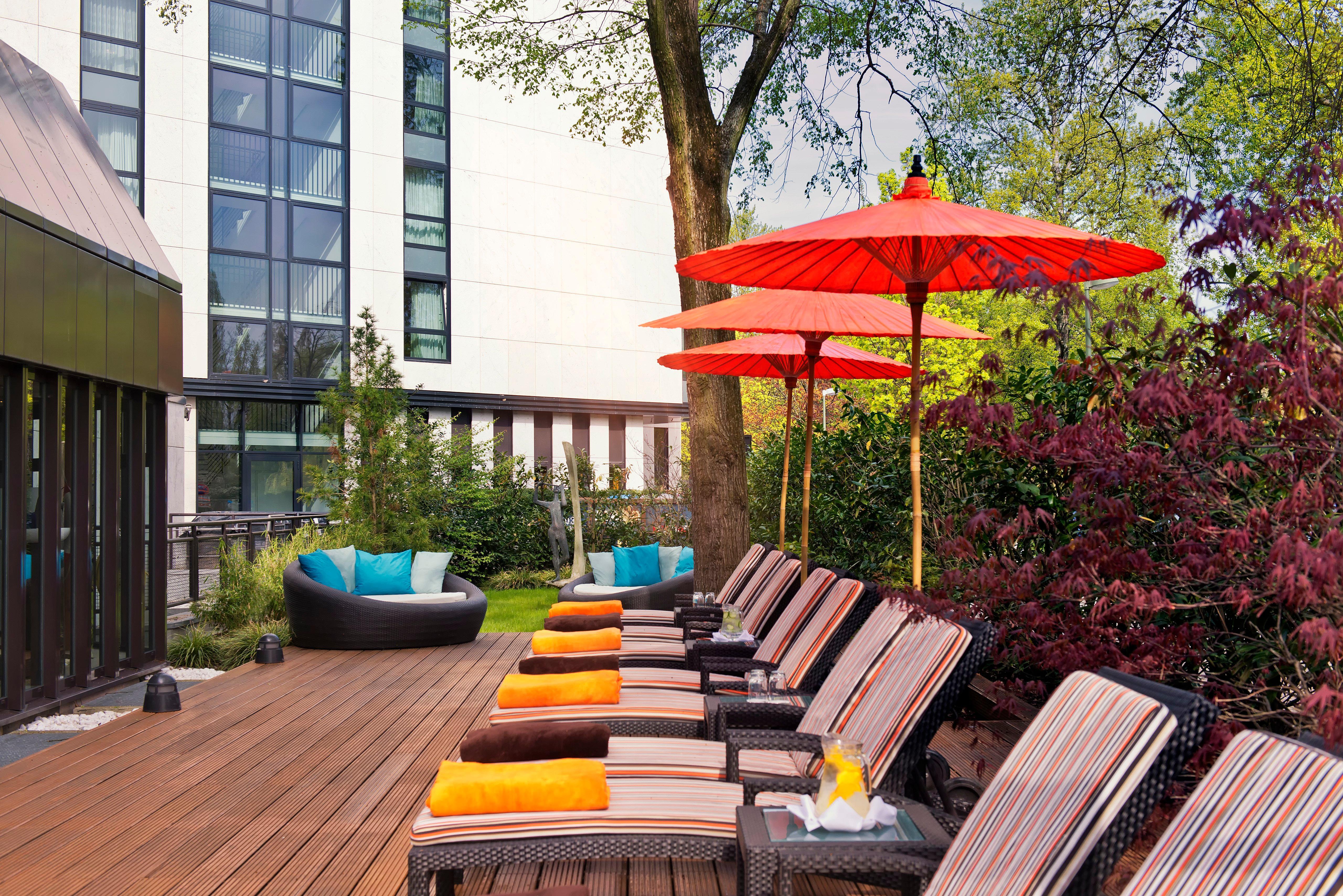 Intercontinental Berlin By Ihg Otel Dış mekan fotoğraf The pool at the W London