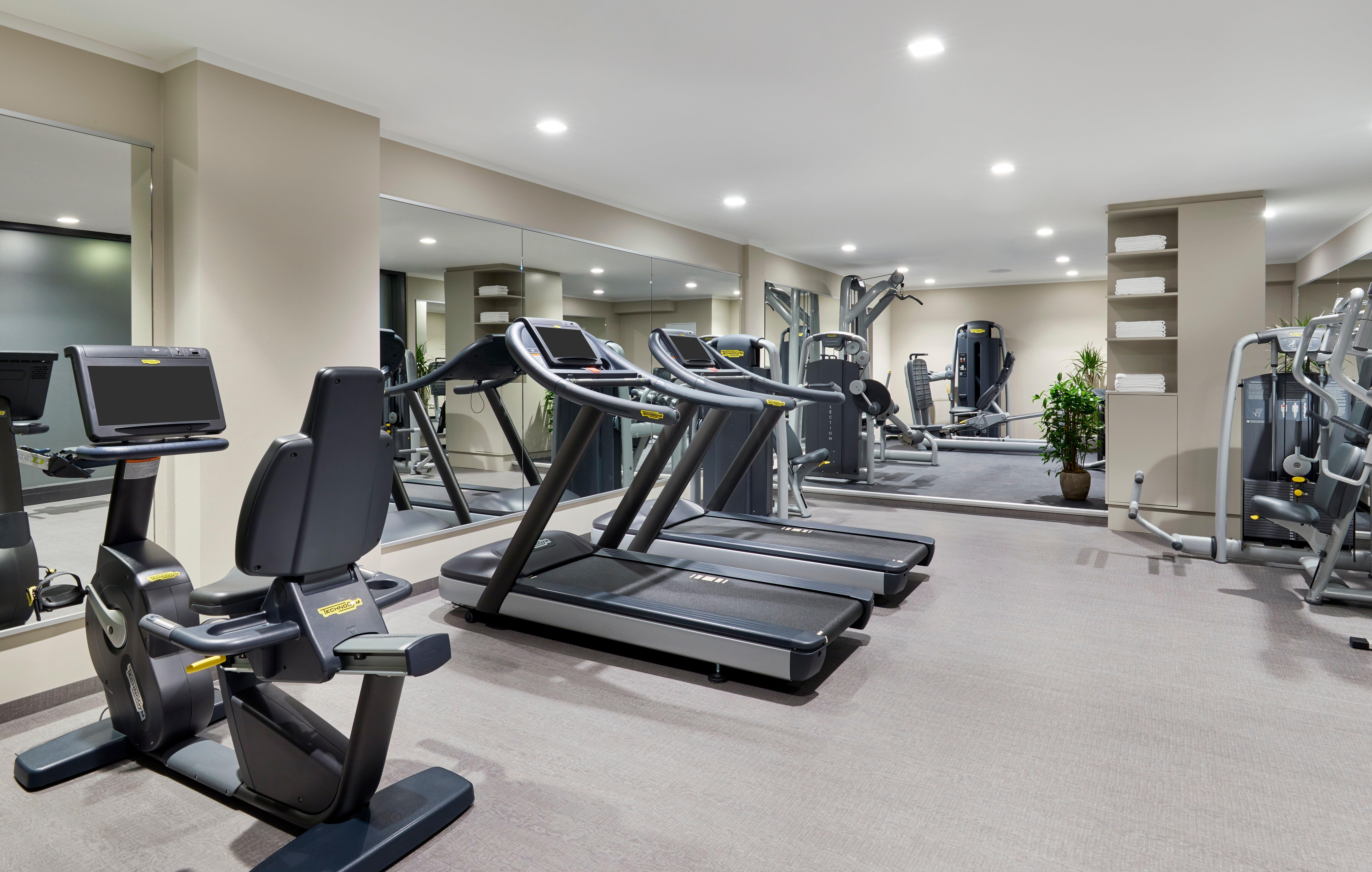 Intercontinental Berlin By Ihg Otel Dış mekan fotoğraf The gym at the hotel