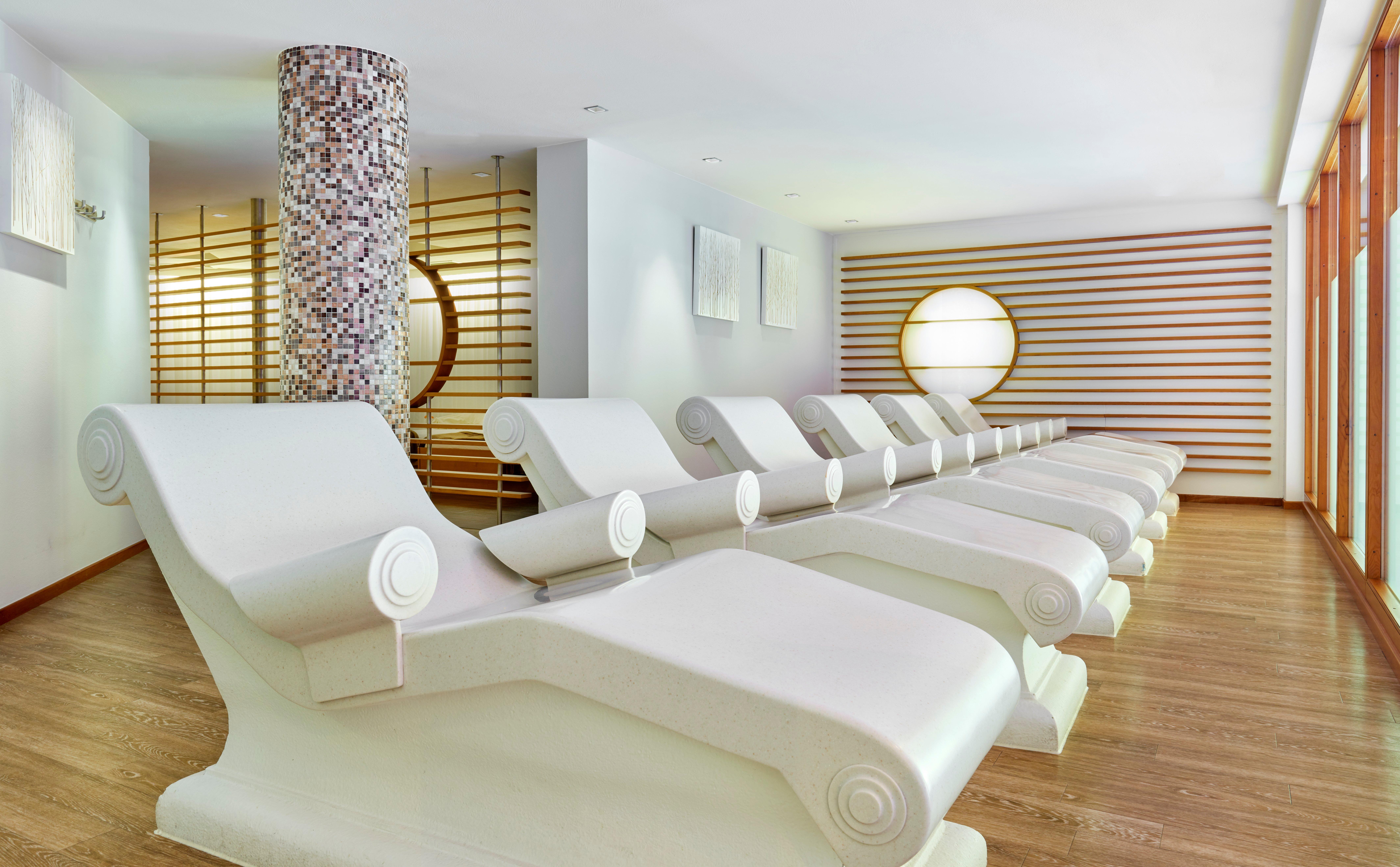 Intercontinental Berlin By Ihg Otel Dış mekan fotoğraf The spa at the InterContinental Wien