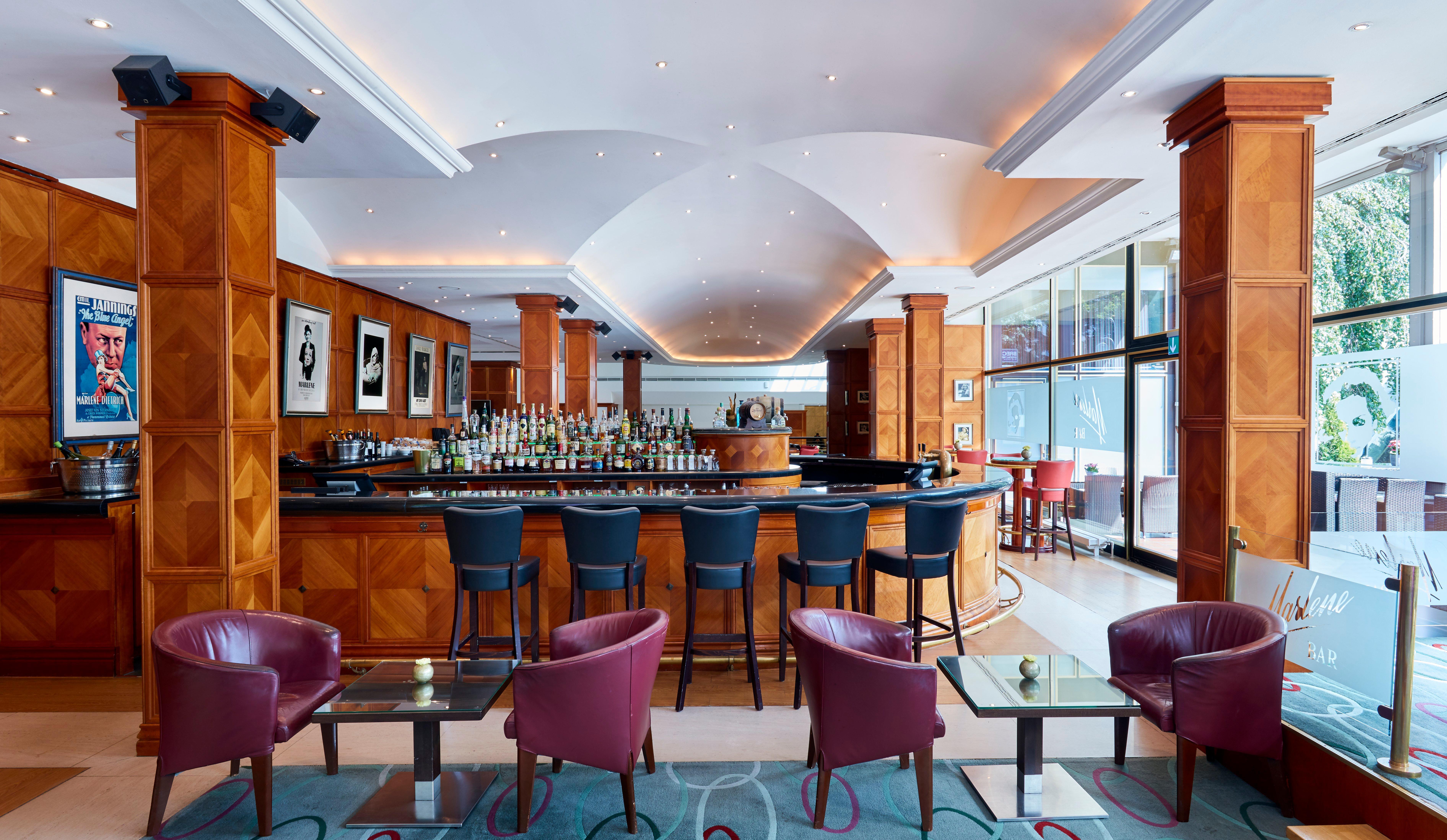 Intercontinental Berlin By Ihg Otel Dış mekan fotoğraf The bar at the InterContinental London