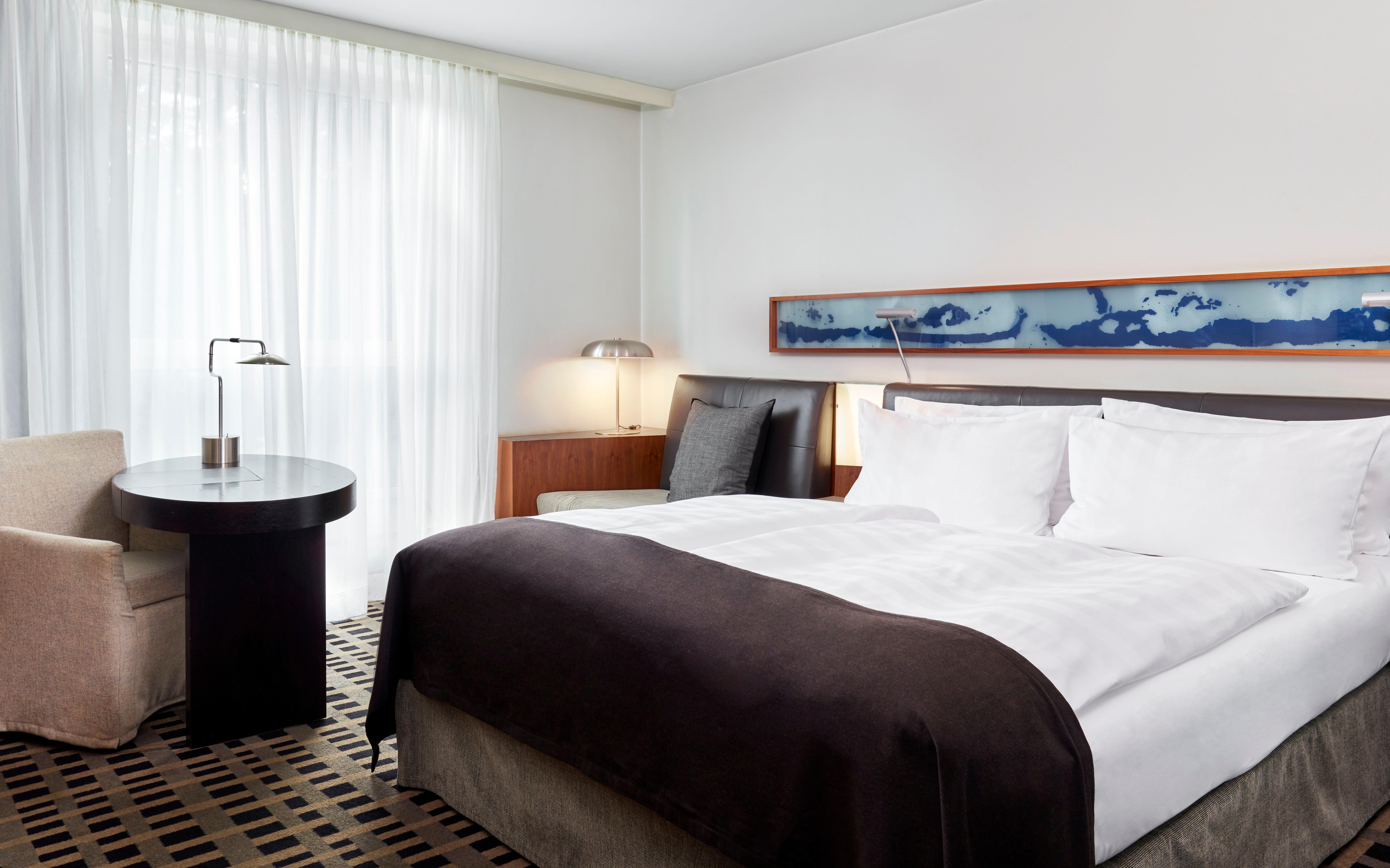 Intercontinental Berlin By Ihg Otel Dış mekan fotoğraf A guest room at the Hotel